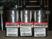 780 pistons.jpg