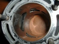 busted piston 009.JPG